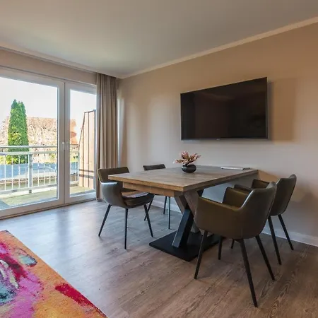 Haus Leuchtfeuer/eagle Apartment Rostock